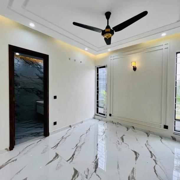Luxury 1 Kanal Full House Available For Rent In DHA Lahore Phase 6-12