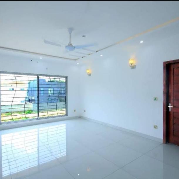 1 Kanal Beautiful Upper Portion Available For Rent In DHA Lahore Phase 4-8