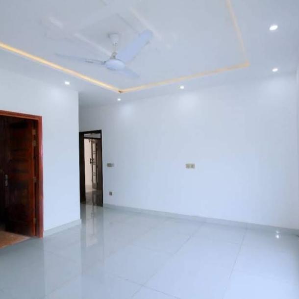 1 Kanal Beautiful Upper Portion Available For Rent In DHA Lahore Phase 4-5