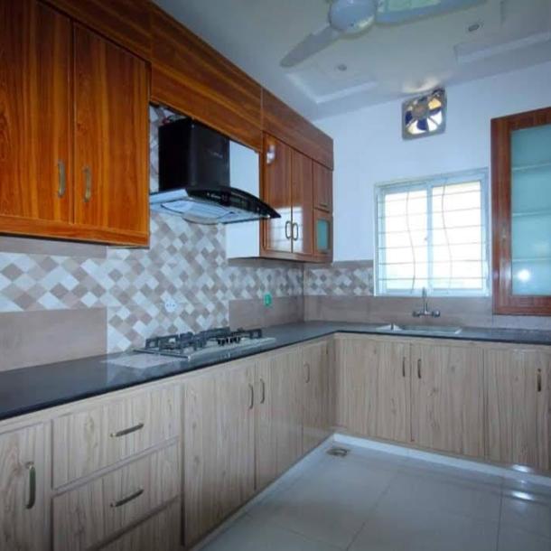 1 Kanal Beautiful Upper Portion Available For Rent In DHA Lahore Phase 4-6