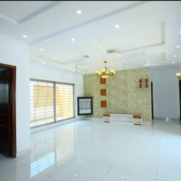 1 Kanal Beautiful Upper Portion Available For Rent In DHA Lahore Phase 4-1