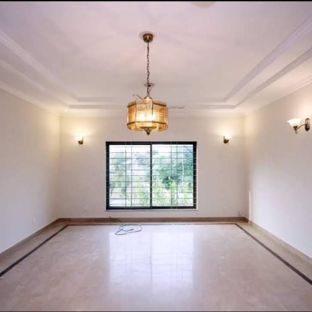 DHA Phase 5 Prime Location 1 Kanal Upper Portion Available For Rent-2