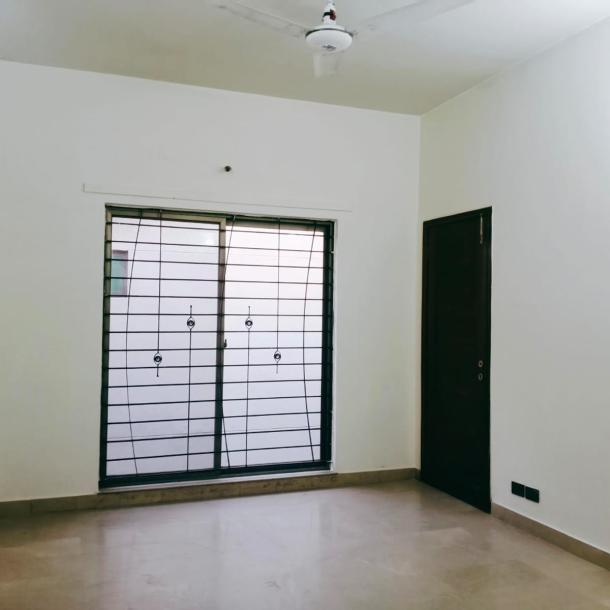 DHA Phase 3 Excellent Location 1 Kanal Upper Portion Available For Rent In DHA Lahore Phase 3-3