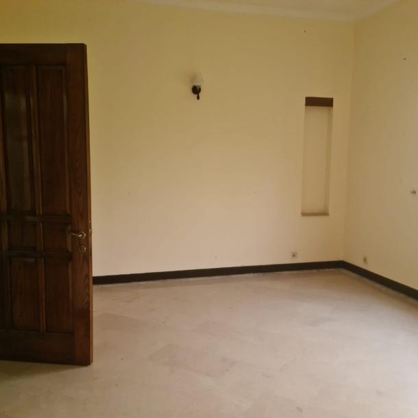 Beautiful 1 Kanal Upper Portion Available For Rent In DHA Lahore Phase 3-9