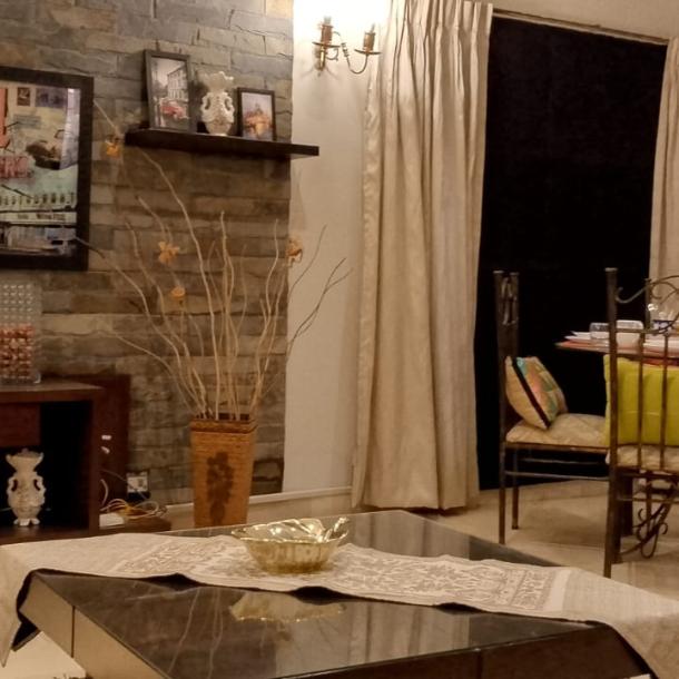 DHA Phase 4 Beautiful 1 Kanal Prime Location Used House Available For Sale In DHA Lahore Phase 4-8