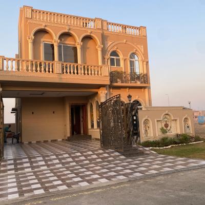 Italian Design 10 Marla Beautiful House For Sale in DHA Phase 7 Lahore Pakistan