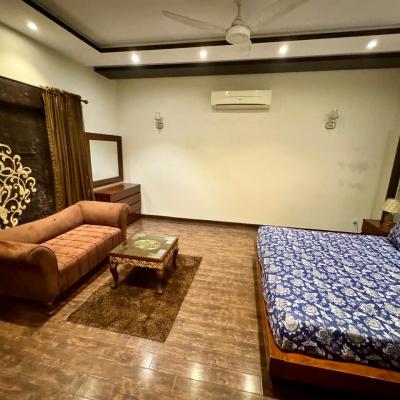 1 Kanal House Available For Rent In DHA Lahore Phase 4 Block GG-21