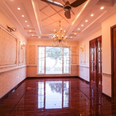 10 Marla Brand New Spanish House Available For sale in DHA phase 8 Lahore