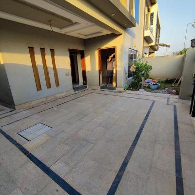 5 Marla 2nd floor available for rent in Dream gardens phase 2 Defence Road Lahore