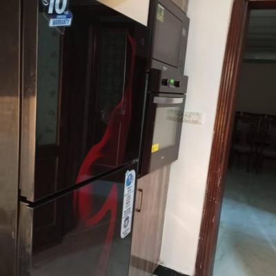 Modern Lower Portion in DHA Phase 7 - 10 Marla, Fully Furnished