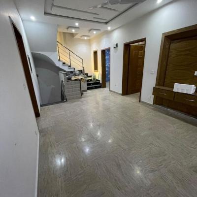 Rent: 60 Thousand State Life Society DHA PHASE 5, 5 Marla House For Rent