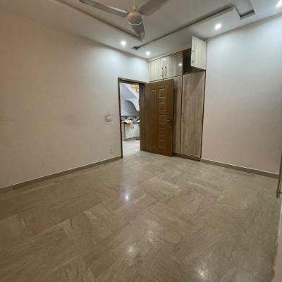 Rent: 60 Thousand State Life Society DHA PHASE 5, 5 Marla House For Rent