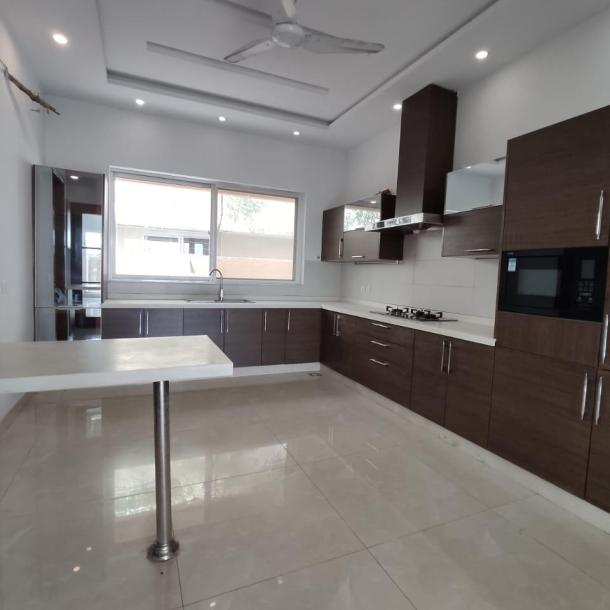 DHA phase 6 1 kanal House for Rent Rent: 250 thousand-9