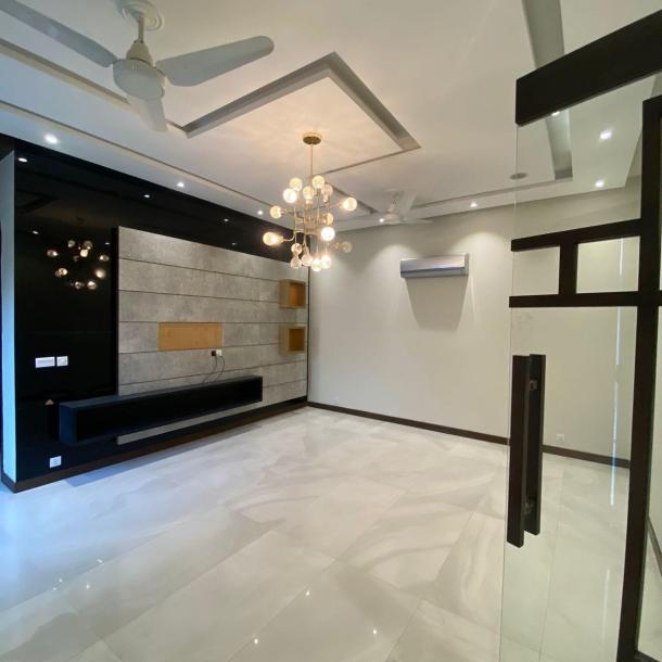 1 Kanal Modern House for Rent Rent 350 thousand DHA phase 5-7