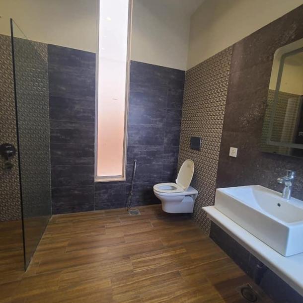 DHA phase 6, 5 Marla House for Rent-7