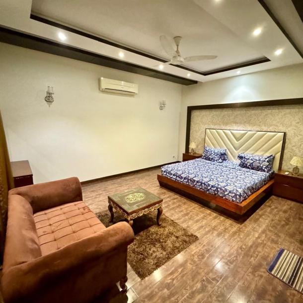 1 kanal fully furnished modern House for Rent in DHA phase 6 Rent: 5 lacs-6