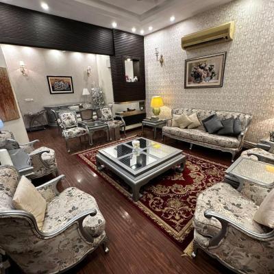 Ex air avenue 10 marla house for rent Fully furnished-5