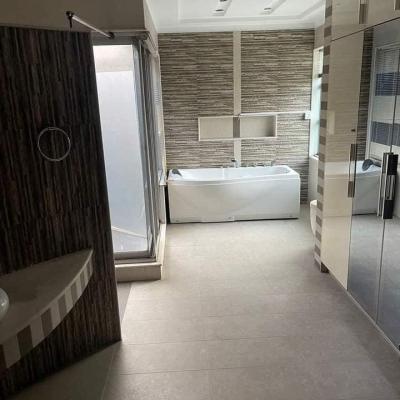 1 Kanal Well Maintain Used House For Sale in DHA Lahore Phase 4 Lahore-10