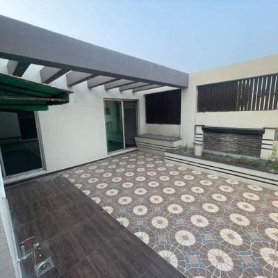 1 Kanal Well Maintain Used House For Sale in DHA Lahore Phase 4 Lahore-11