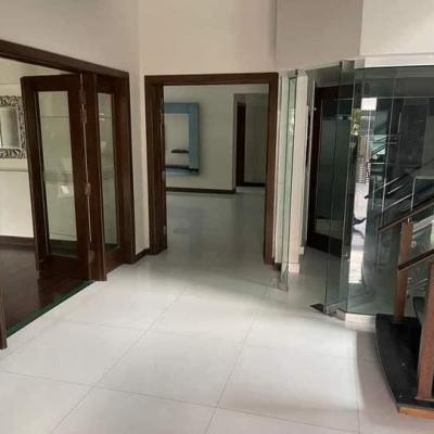 1 Kanal Well Maintain Used House For Sale in DHA Lahore Phase 4 Lahore-3