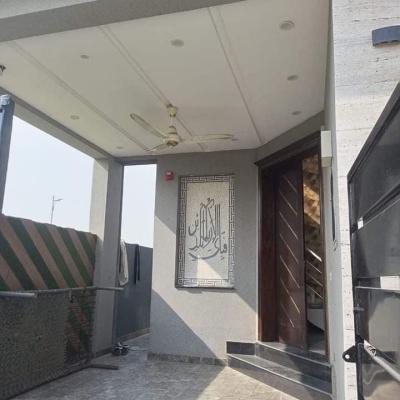 5 Marla House For Rent in DHA 9 Town Rent: 95k