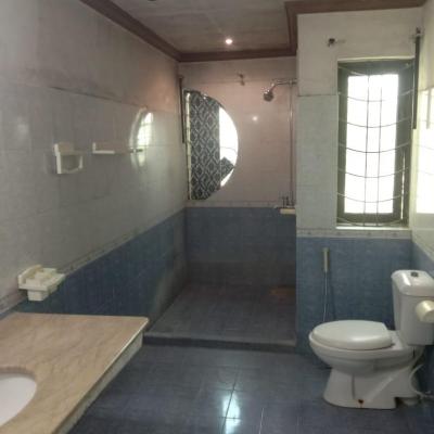 DHA Lahore phase 6 1kanal full house for rent demand 250K near masjid and commercial