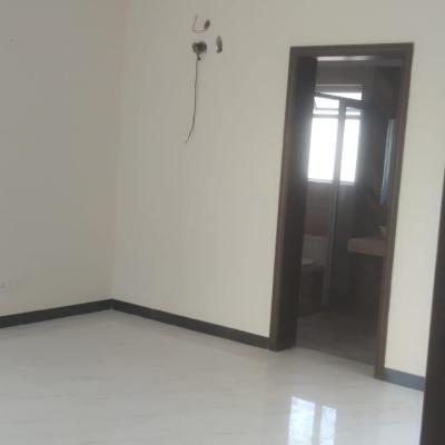 1 Kanal Like Brand New Upper Portion With Separate Entrance