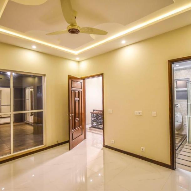 Luxurious 10 Marla House for Sale in DHA Phase 9 Town, Lahore Near Main Boulevard, Commercial Area, Schools, Parks, and Mosques-18