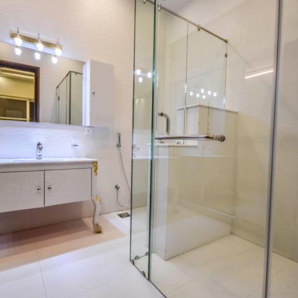 Luxurious 10 Marla House for Sale in DHA Phase 9 Town, Lahore Near Main Boulevard, Commercial Area, Schools, Parks, and Mosques-15