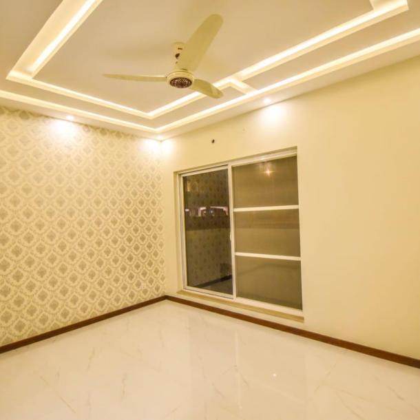 Luxurious 10 Marla House for Sale in DHA Phase 9 Town, Lahore Near Main Boulevard, Commercial Area, Schools, Parks, and Mosques-13