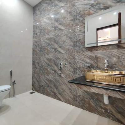 Luxurious 10 Marla House for Sale in Lake City Lahore