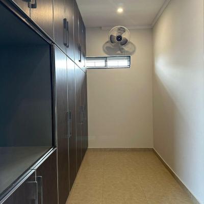 1-Kanal Brand New Master Piece Mention at Super hot Location.