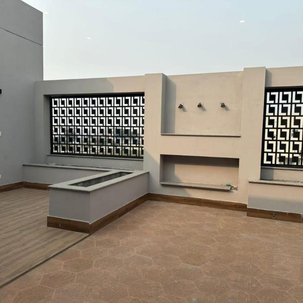 1-Kanal Brand New Master Piece Mention at Super hot Location.-26