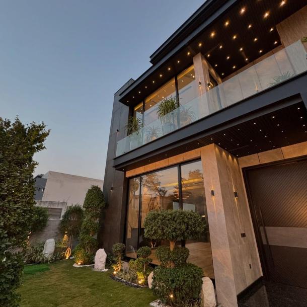 1 kanal Full Basement Modern House For sale in DHA Lahore Pakistan-2