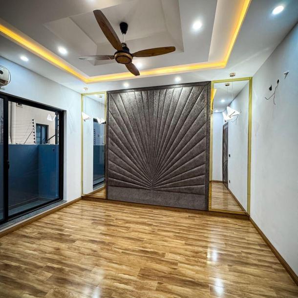 10 Marla House For Sale in DHA Phase 7, Lahore Pakistan-9