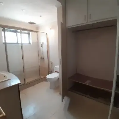 1 Kanal House Available For Rent in DHA Phase-5 Block-G