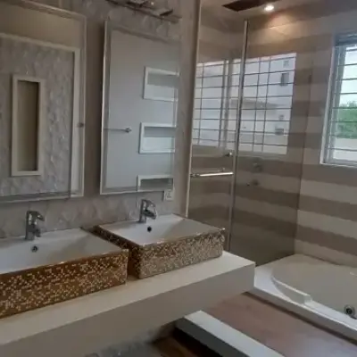 1 Kanal House Available For Rent in DHA Phase-5 Block L