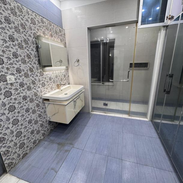 1 kanal portion for Rent in Phase 5 DHA Lahore-16