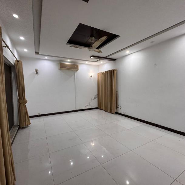 1 kanal portion for Rent in Phase 5 DHA Lahore-14