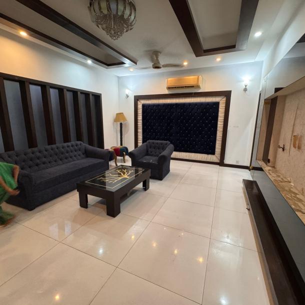 1 kanal portion for Rent in Phase 5 DHA Lahore-12