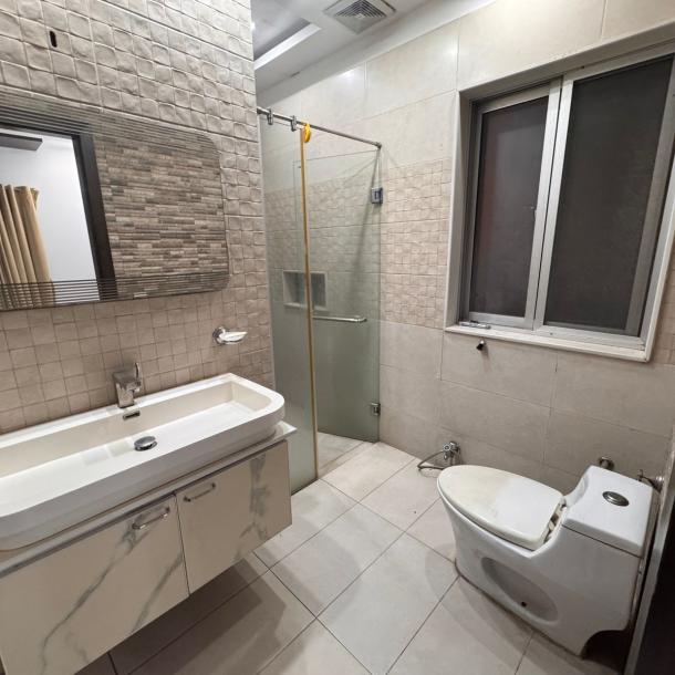 1 kanal portion for Rent in Phase 5 DHA Lahore-10