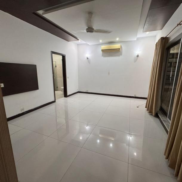 1 kanal portion for Rent in Phase 5 DHA Lahore-7