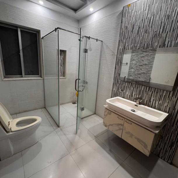 1 kanal portion for Rent in Phase 5 DHA Lahore-6