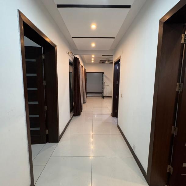 1 kanal portion for Rent in Phase 5 DHA Lahore-4