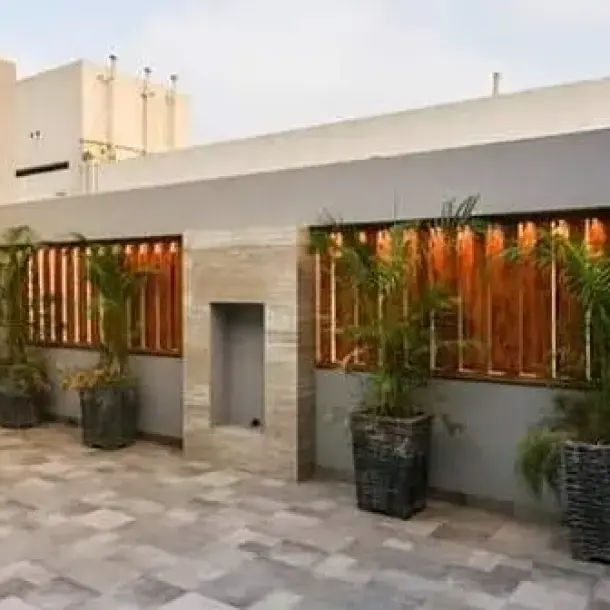 1 Kanal Upper Portion Available For Rent In DHA Phase 6 Lahore.-10