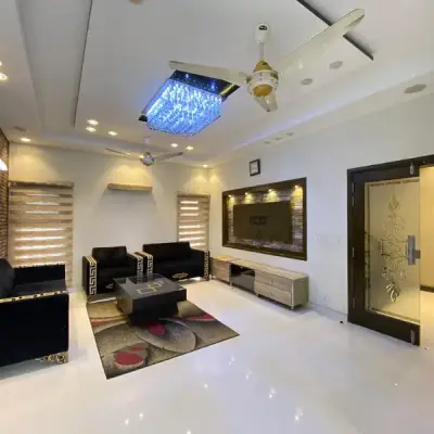 Beautiful 10 Marla Lower Portion House Available For Rent In DHA Phase 6 Lahore.-12