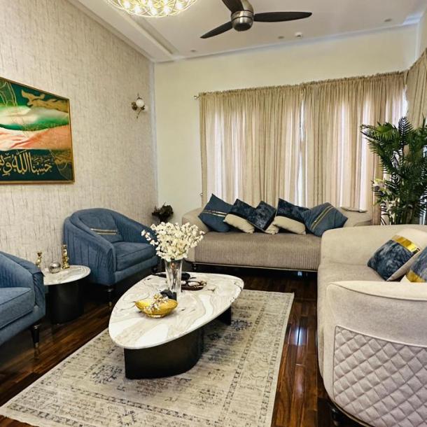 Modern 10 Marla House Available For Rent In DHA Phase 7 Lahore-18