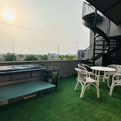 Modern 10 Marla House Available For Rent In DHA Phase 7 Lahore