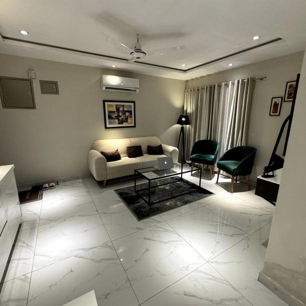 Full Furnished 1 Bedroom Luxury Apartment In Gulberg Phase 3 Lahore-2