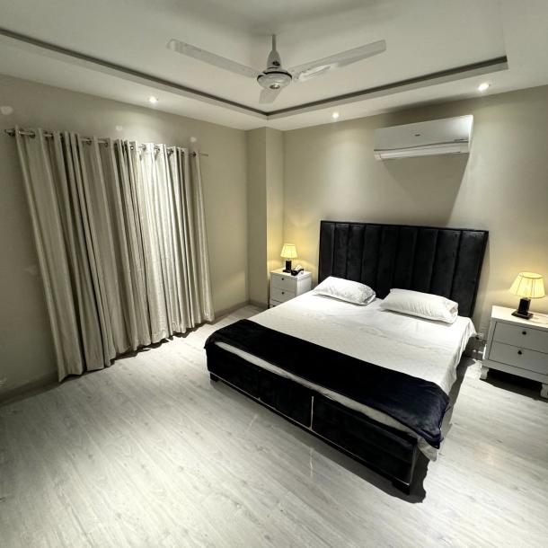 Full Furnished 1 Bedroom Luxury Apartment In Gulberg Phase 3 Lahore-11